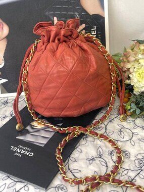 Chanel Drawstring Quilted Chain Shoulder Bag Red